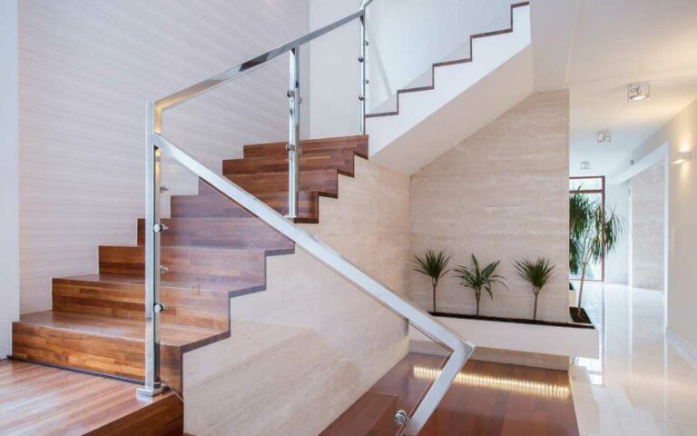 Staircase with Glass